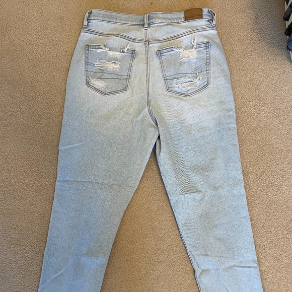 American Eagle size 8 Mom Jeans